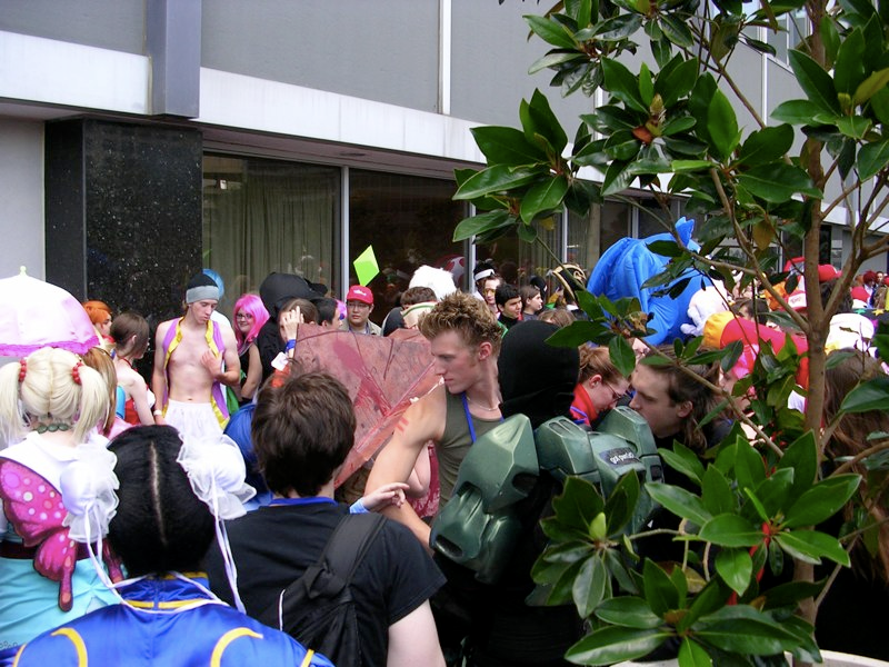 Illustration for article titled Video Game Cosplay Record Brutally Beaten